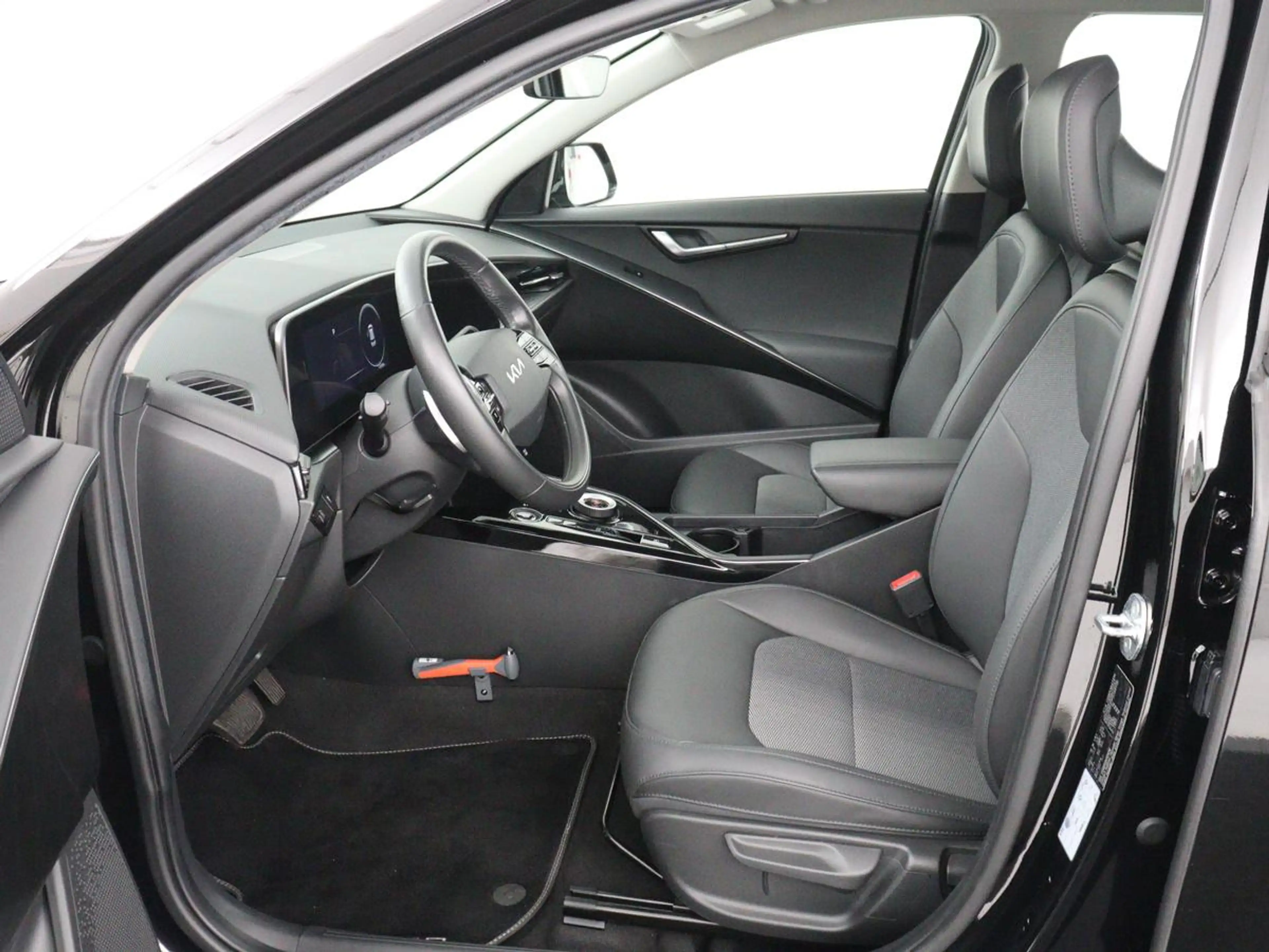 Kia e-Niro EV DynamicLine 64.8 kWh | Adaptive cruise | Half l — photo 4