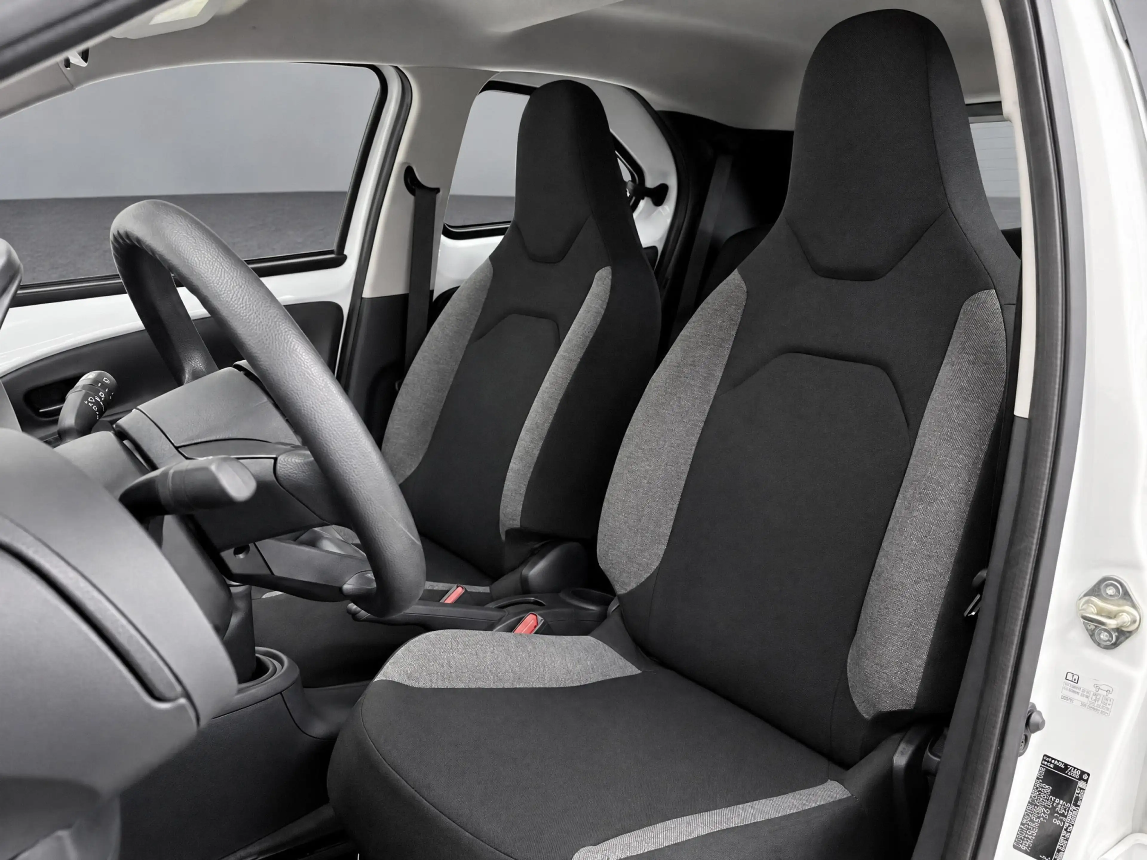Toyota Aygo X 1.0 VVT-i MT APPLE CARPLAY / ANDROID AUTO | AIRCO — photo 6