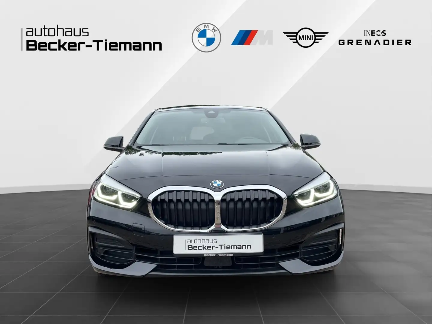 BMW 118 d Advantage/ AHK/ HiFi/ LED/ DAB Zwart - 2