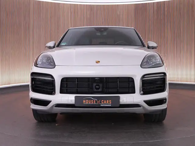 Porsche Cayenne view 6