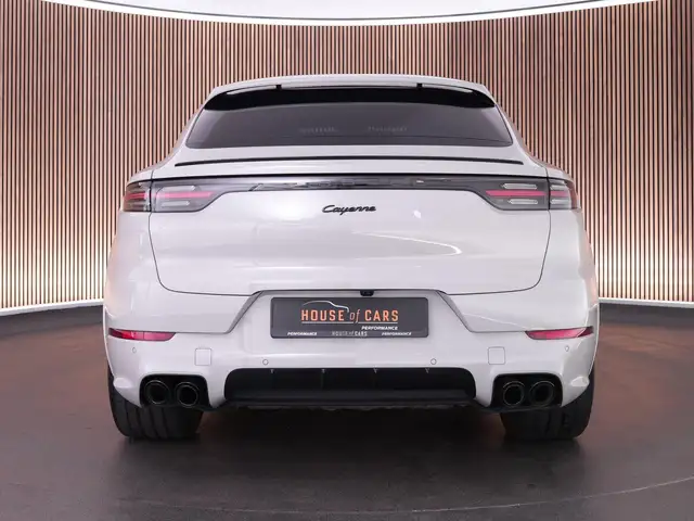 Porsche Cayenne view 7