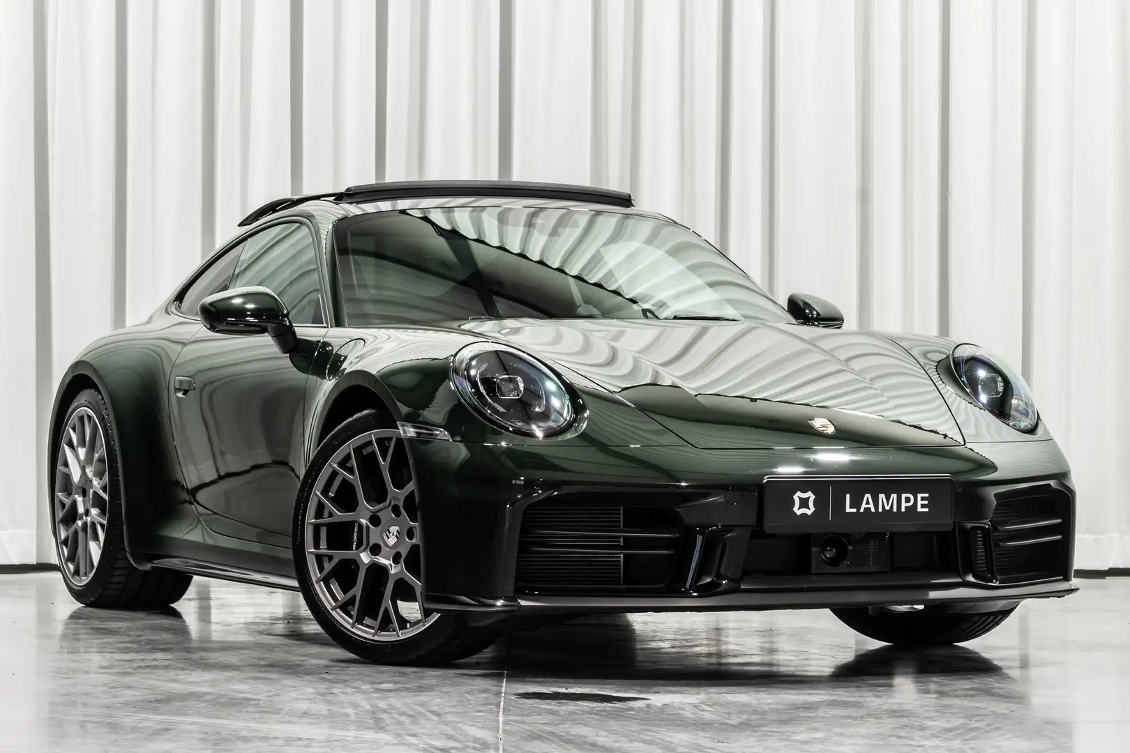 Porsche 992 .2 Carrera Coupé  PTS Brewster Green Pano Groen - 2