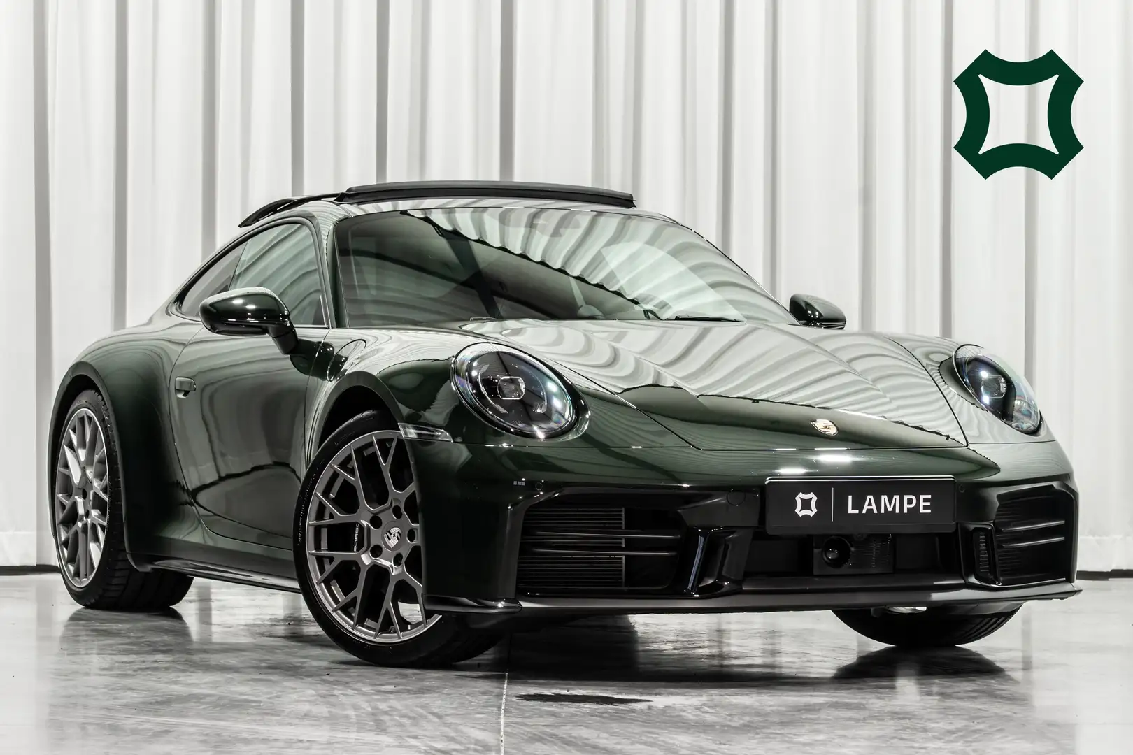 Porsche 992 .2 Carrera Coupé  PTS Brewster Green Pano Groen - 1