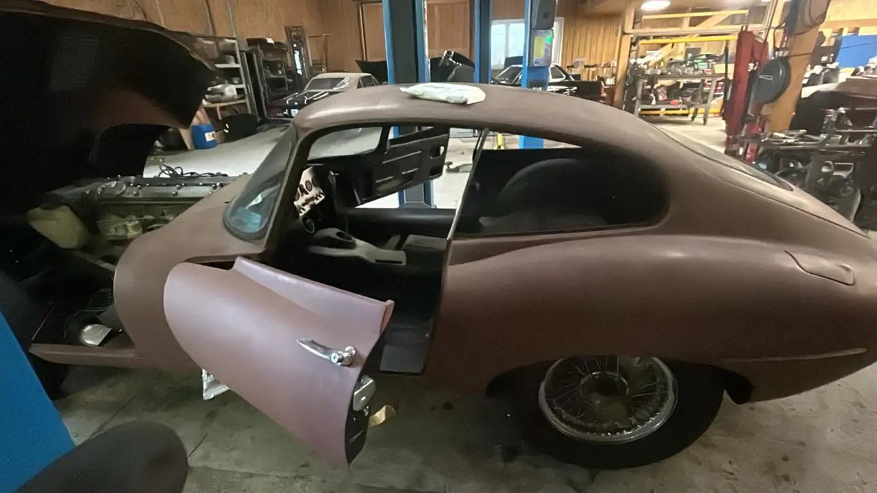 Jaguar Type-E Serie 1 3.8 FHC 2 seater - Matching numbers, foto 2
