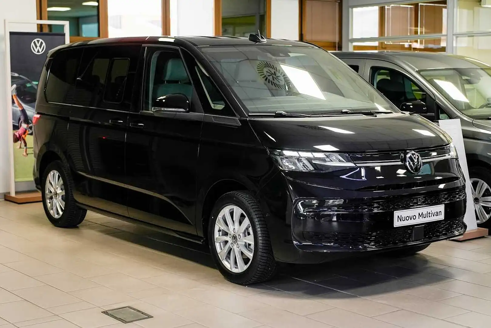 Volkswagen Multivan 7ª '21 2.0 TDI 150CV DSG Life Nero - 1