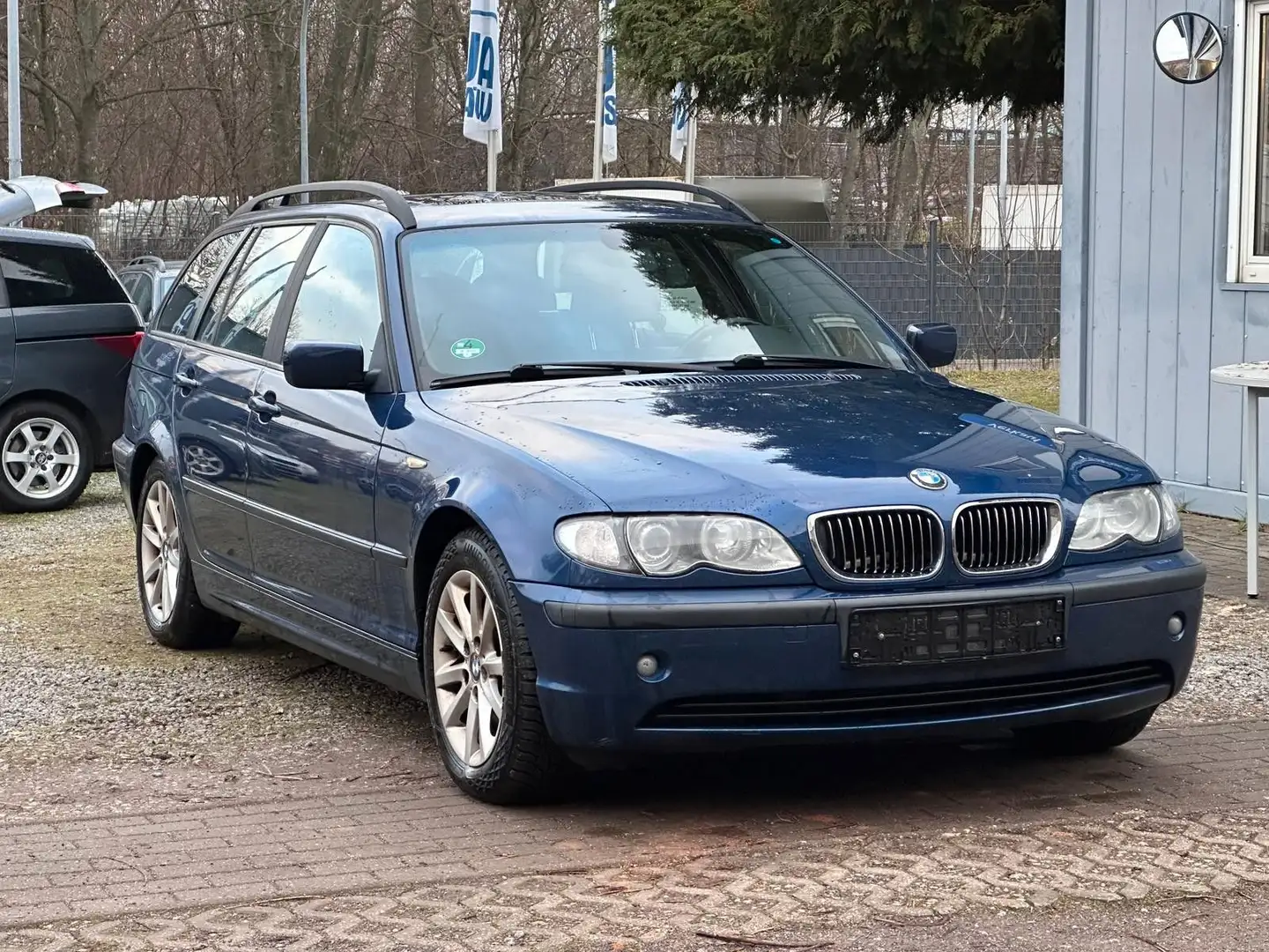BMW 318 i Touring Edition Lifestyle*TÜV 03/27*PDC*SHZ Blau - 1