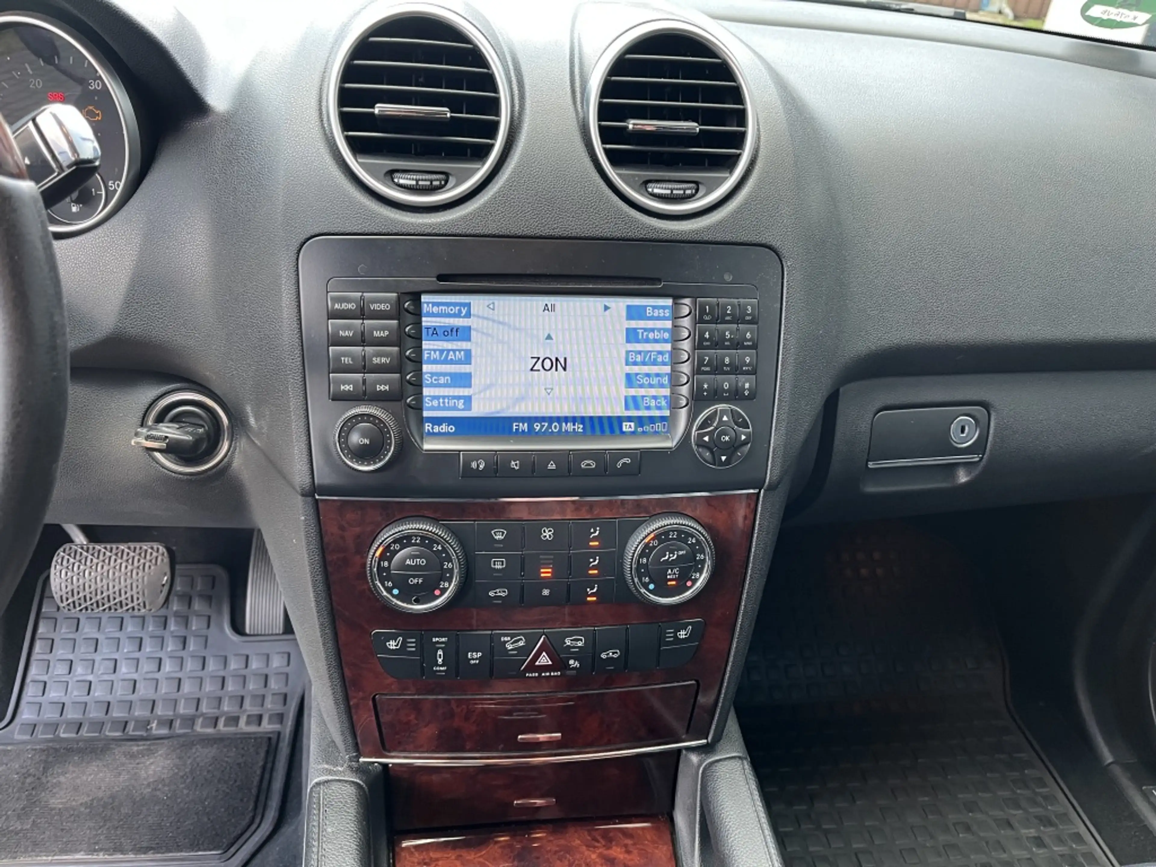 Mercedes-Benz ML 320 M-klasse CDI — photo 11