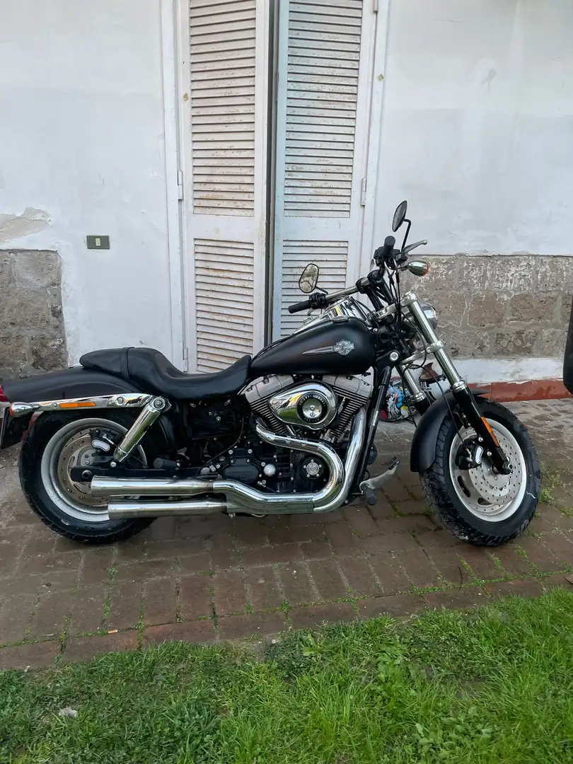 Harley-Davidson Dyna Fat Bob Schwarz - 2