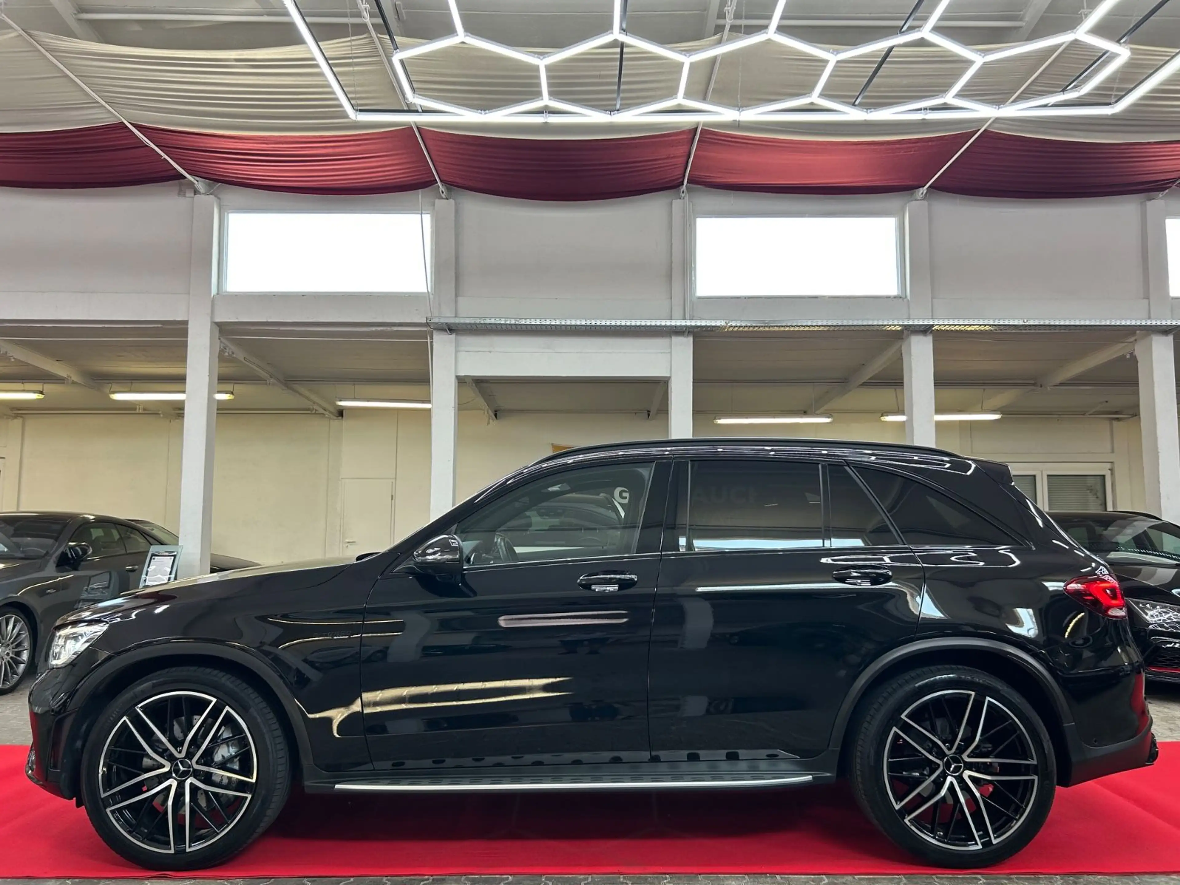 Mercedes-Benz GLC 43 AMG 4Matic*HUD*BURMESTER*360°*AHK*PANO* — photo 11