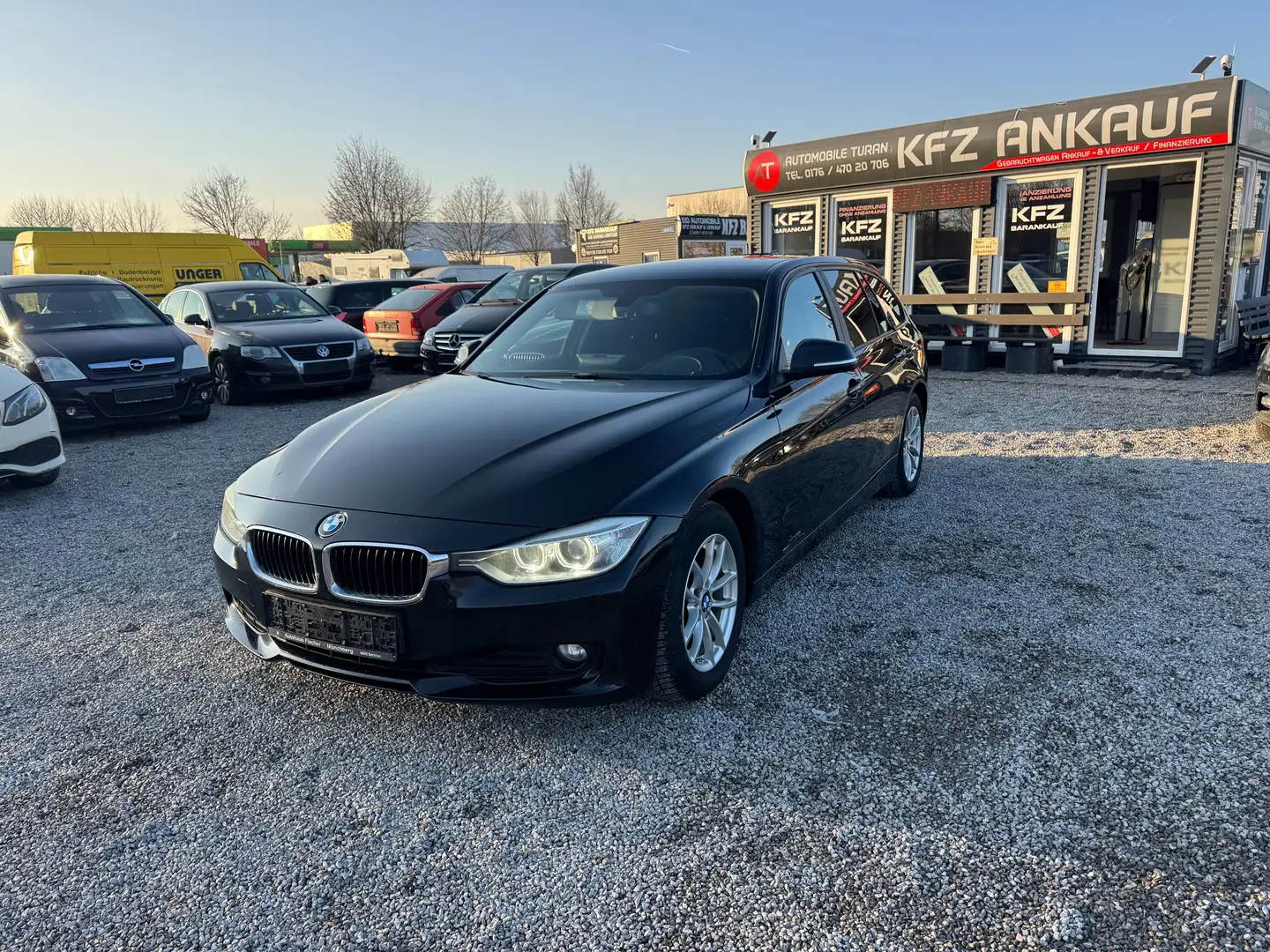 BMW 318 318 d Klimaautomatik!Sitzheizung!!Kamera!!Navi!! Schwarz - 2