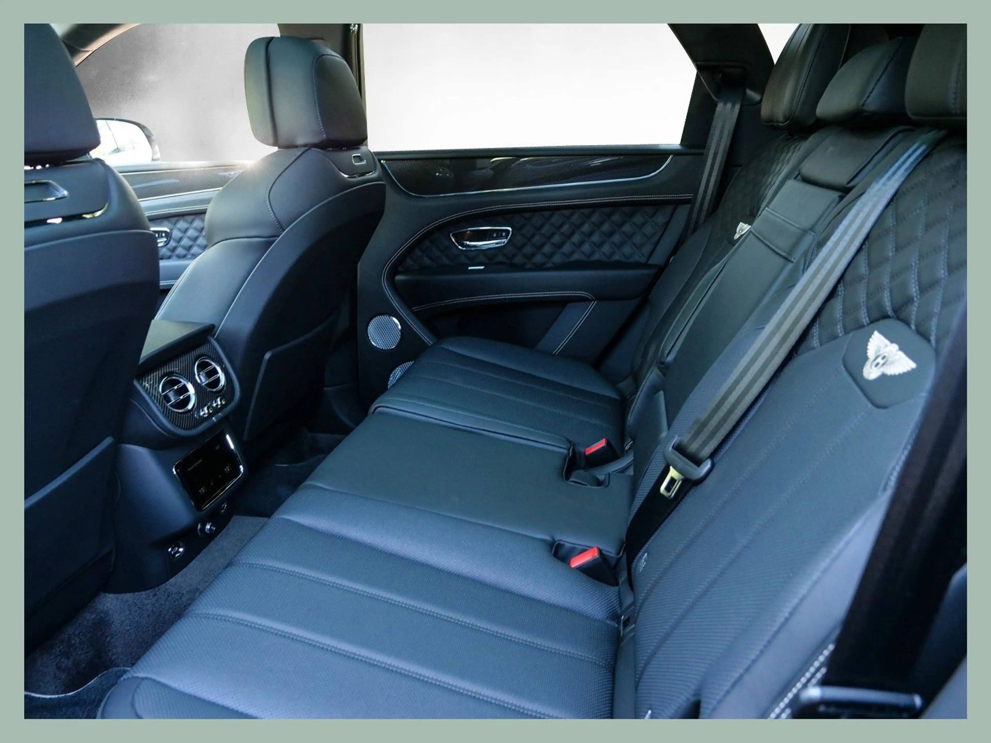 Bentley Bentayga S V8 // BENTLEY DÜSSELDORF — photo 13