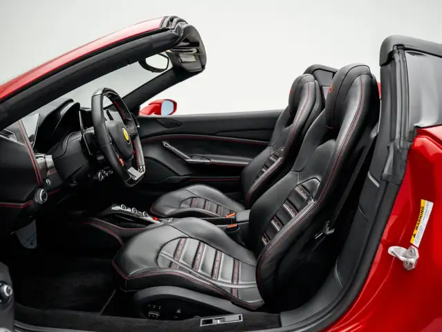 Ferrari 488 view 16
