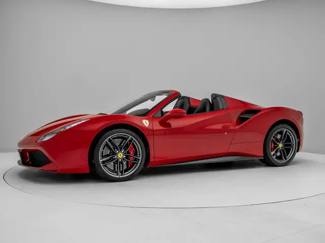 Ferrari 488 view 13