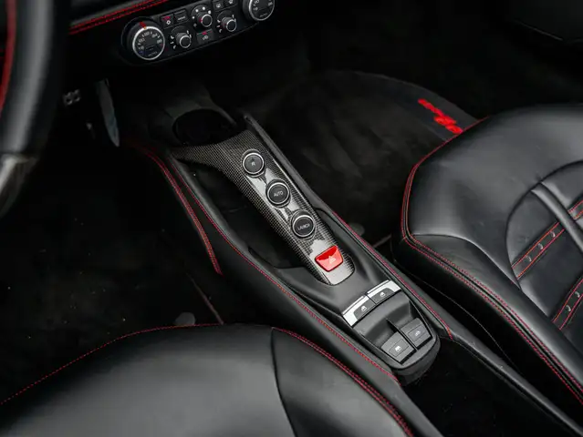 Ferrari 488 view 22