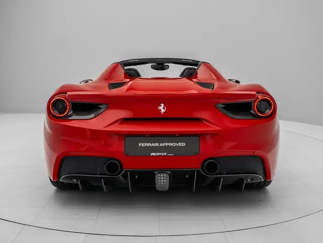 Ferrari 488 view 9