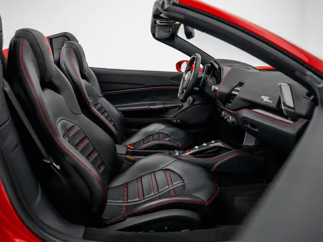 Ferrari 488 view 24