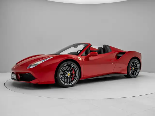 Ferrari 488 view 14