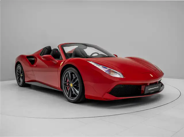 Ferrari 488 view 4