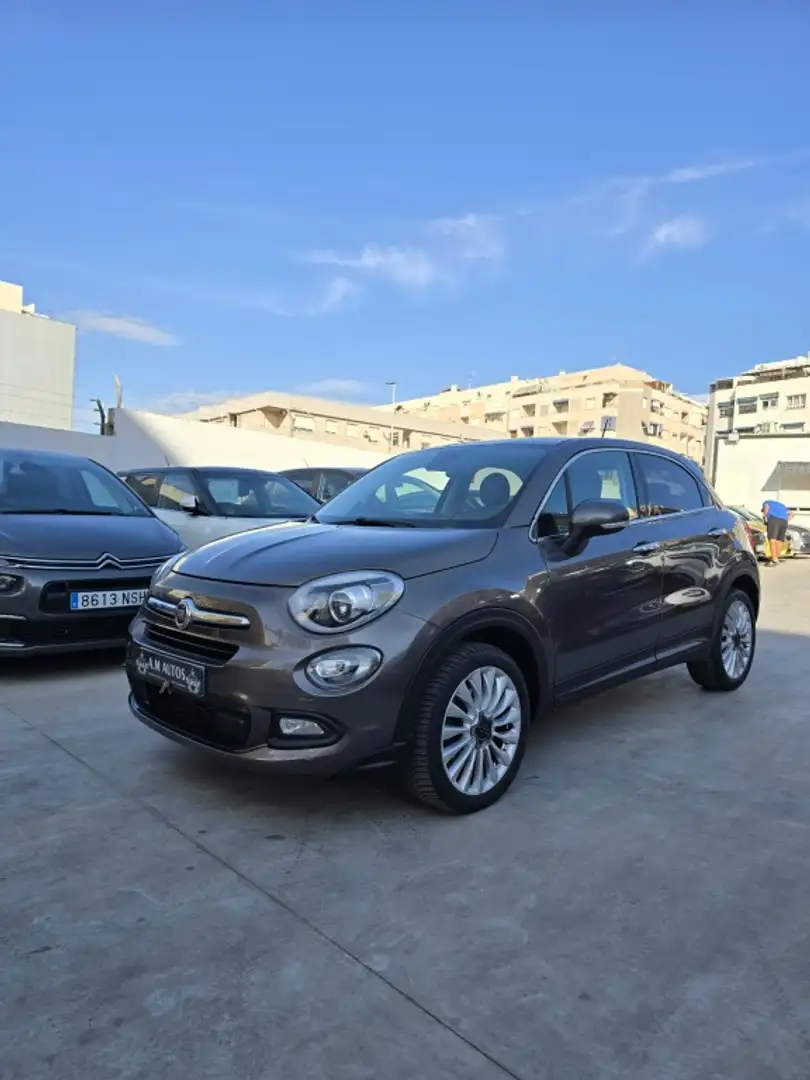 Fiat 500X Pequeño Automático de 5 Puertas Marrón - 1