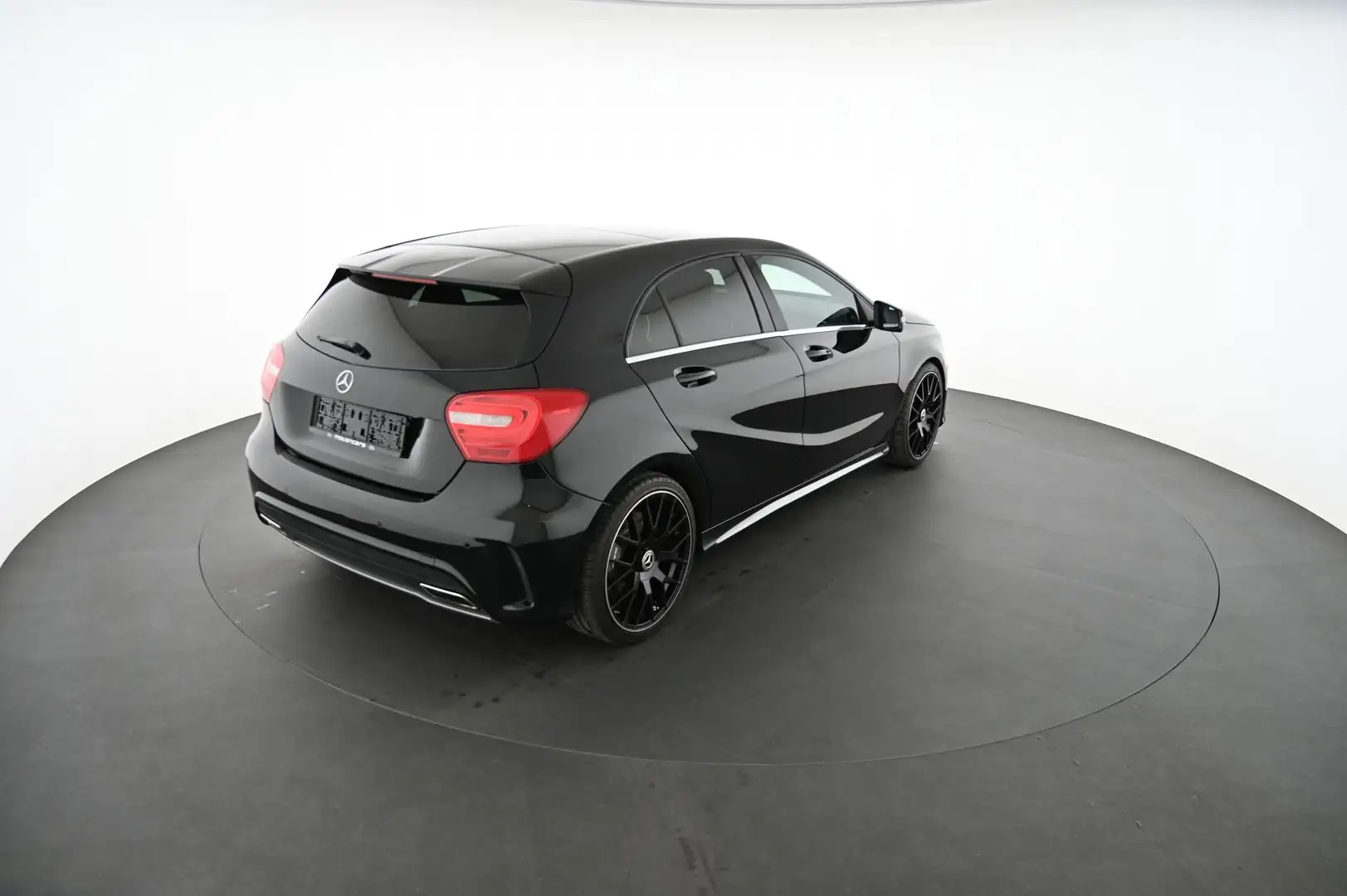 Mercedes-Benz A 45 AMG 4-Matic Pickerl NEU Schwarz - 2