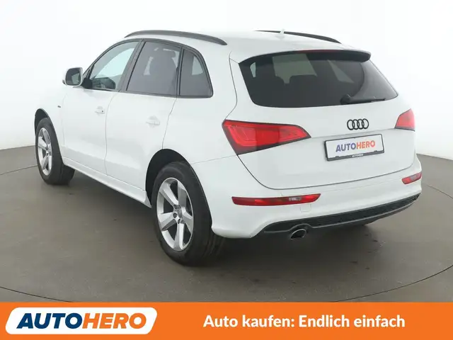 Audi Q5 view 4