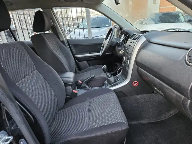 Suzuki Grand Vitara view 12