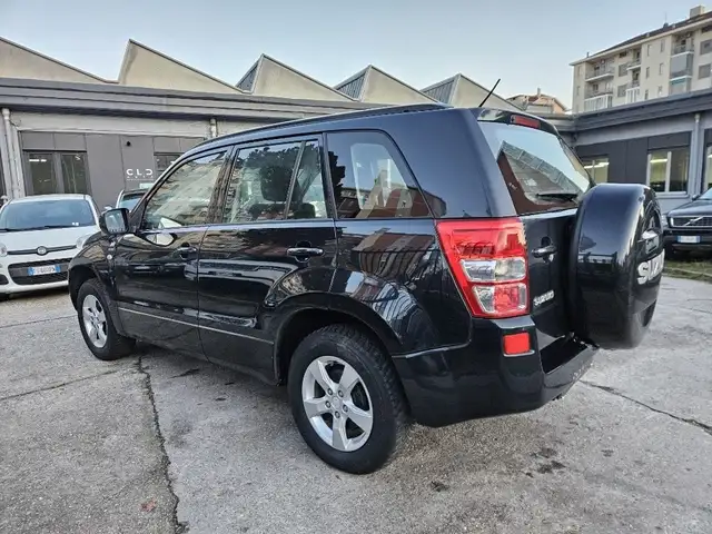Suzuki Grand Vitara view 6