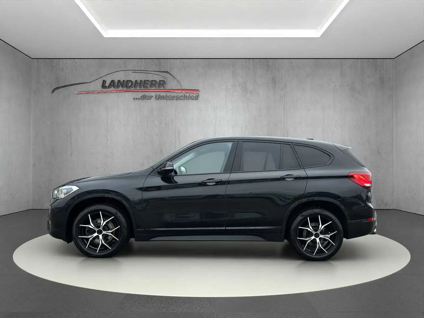 BMW X1 xDrive LCI Aut. LED/AHK/Kamera/Navi/SHZ Noir - 2