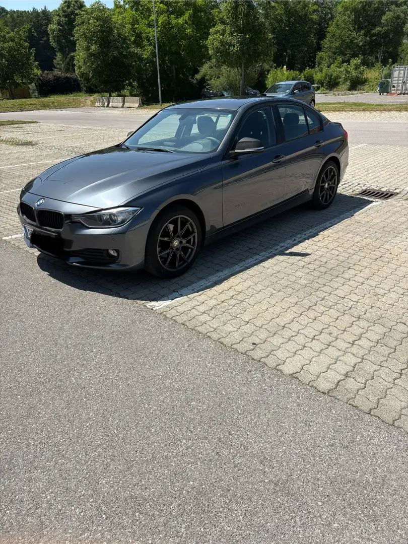 BMW 318 318D F30 N47 Gris - 2