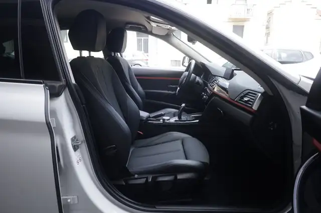 BMW 3 Series view 12