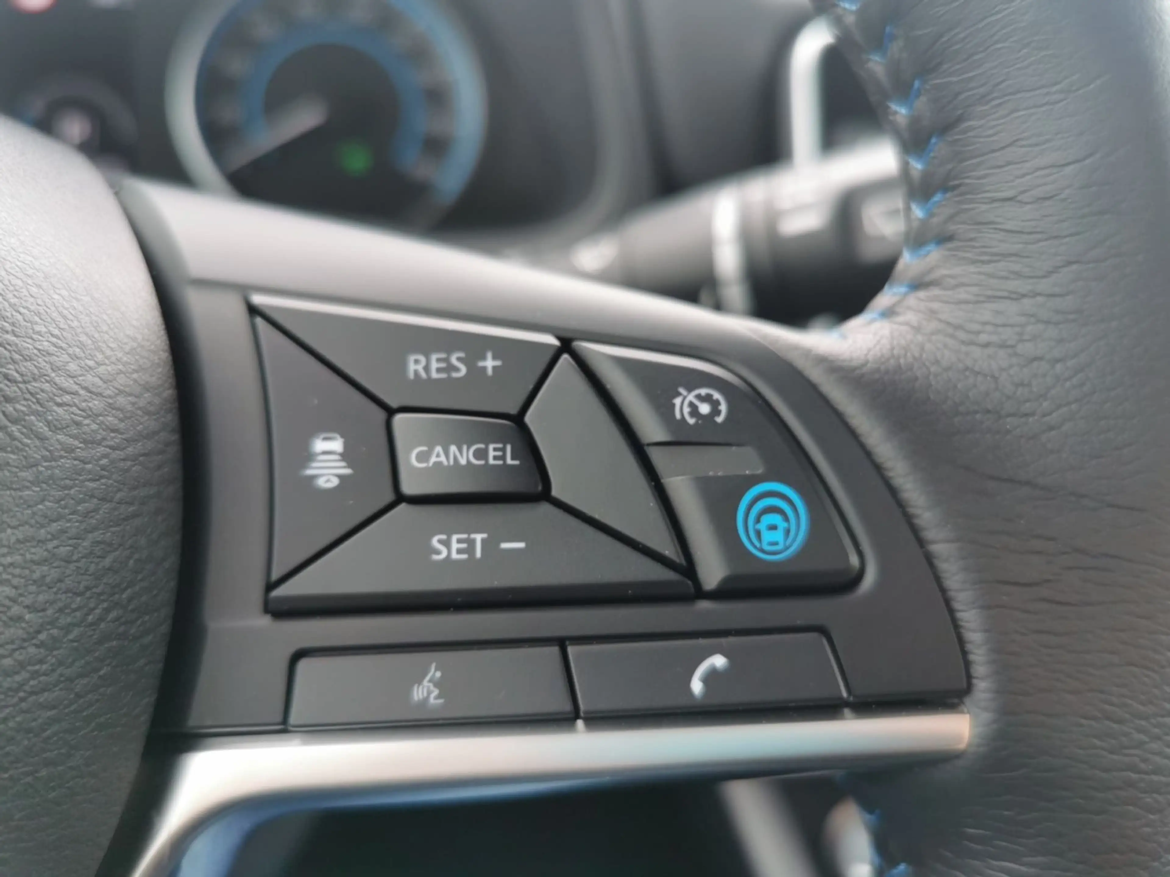 Nissan Leaf 40kWh N-Connecta, 360°, Navi, Winter, LED — photo 14