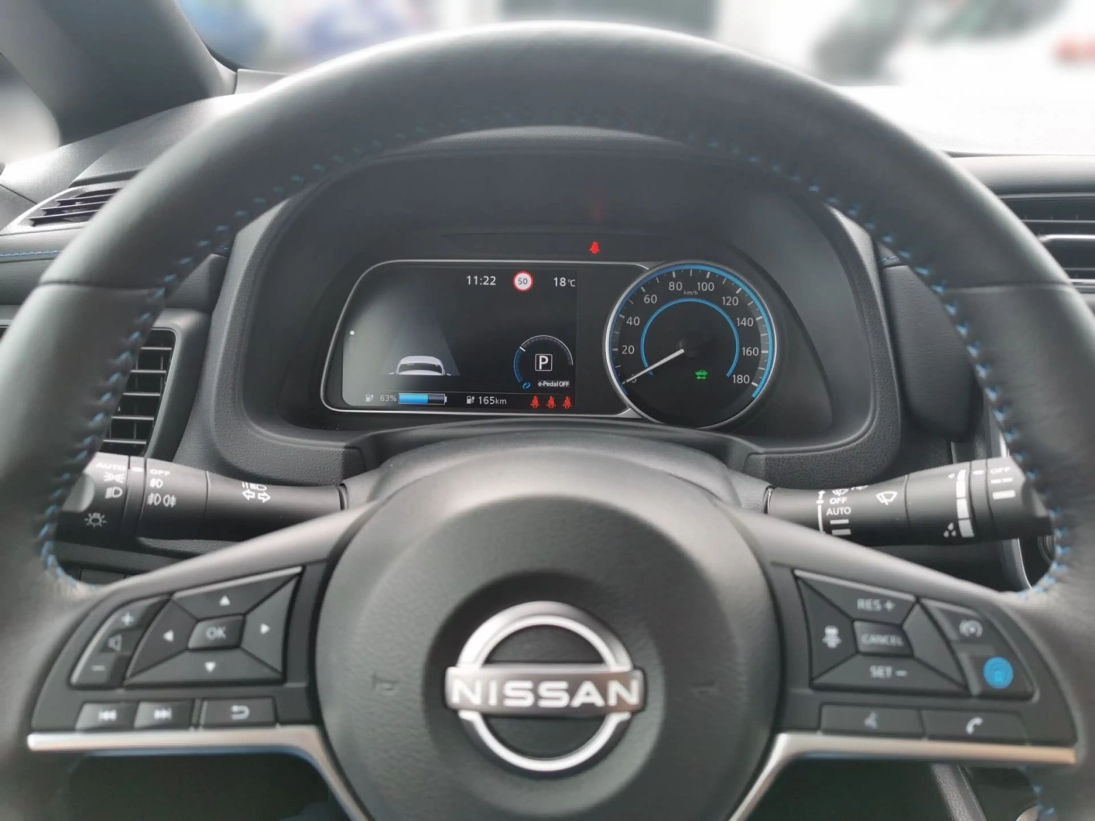 Nissan Leaf 40kWh N-Connecta, 360°, Navi, Winter, LED — photo 9