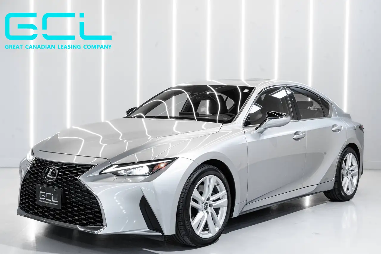 2022 Lexus IS