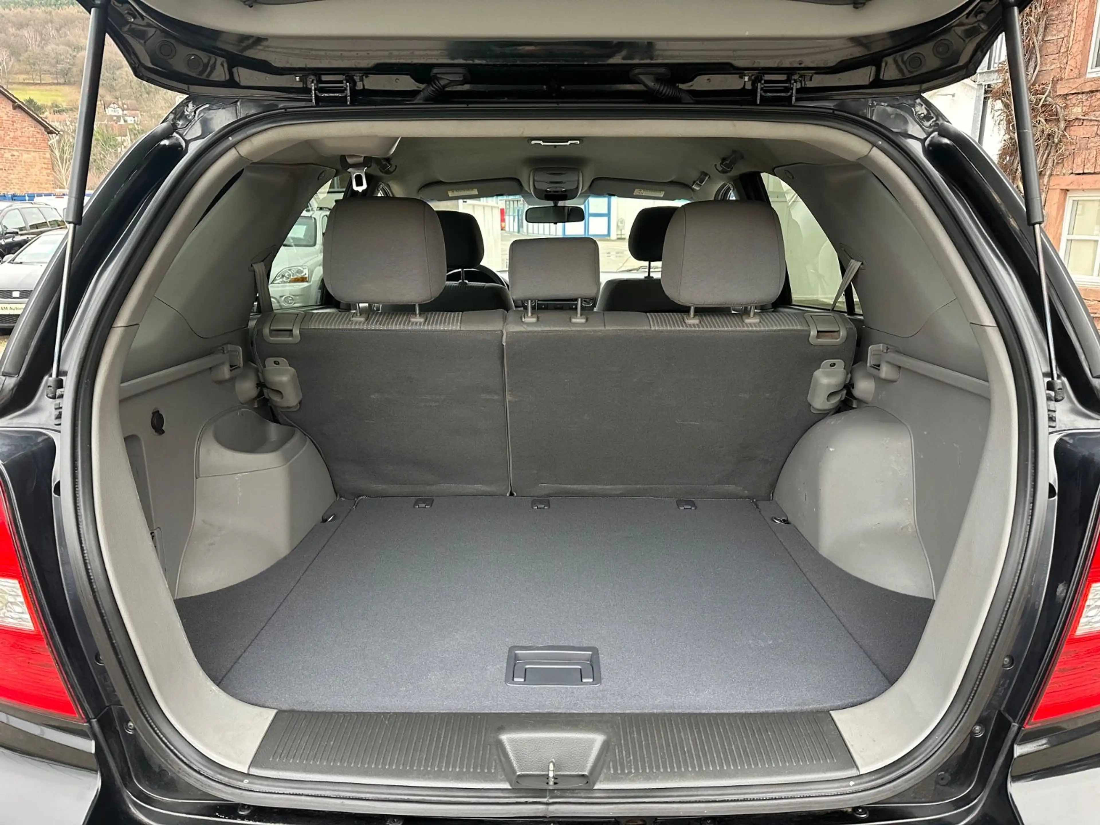 Kia Sorento 2.5 CRDiVGT EX/1.Hand/AHK 3T/Tüv NEU — photo 10