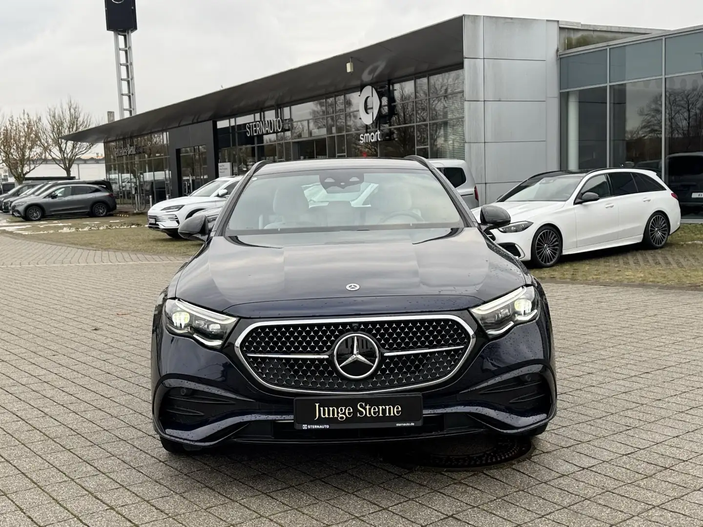 Mercedes-Benz E 300 E 300 T de AMG Premium Massage Airmatic AMG Line Blau - 2