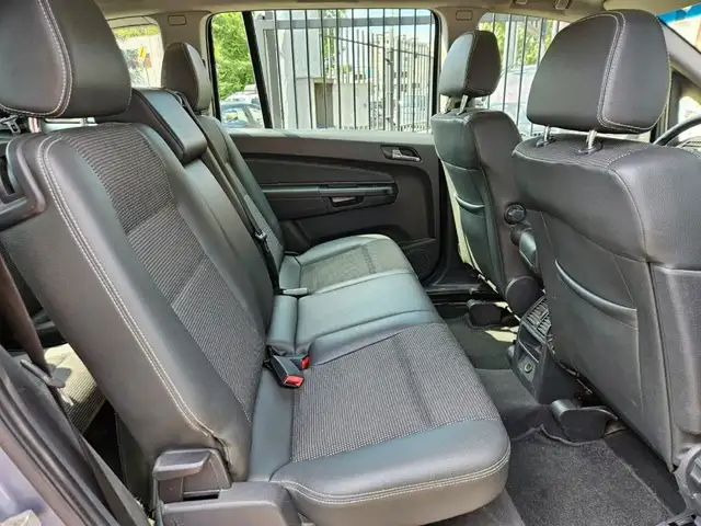 Opel Zafira view 11