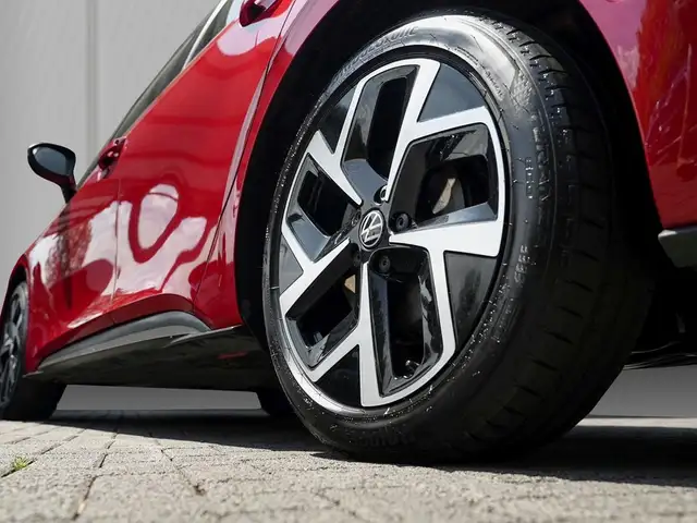Volkswagen Id.3 view 7