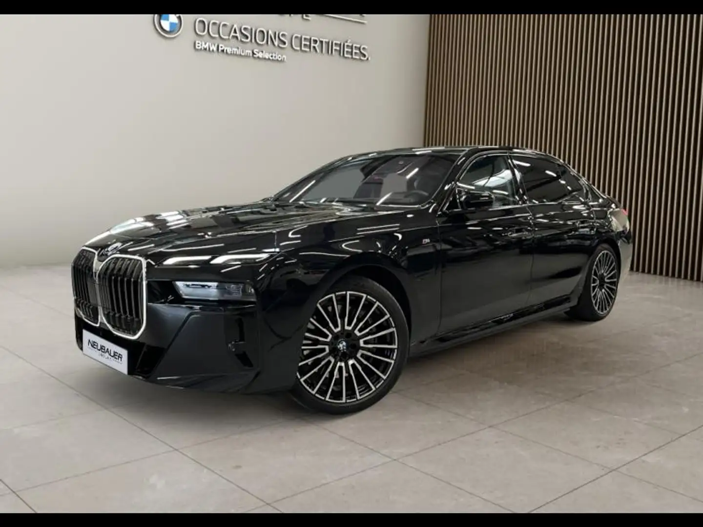 BMW 750 750eA xDrive 489ch M Sport Noir - 1