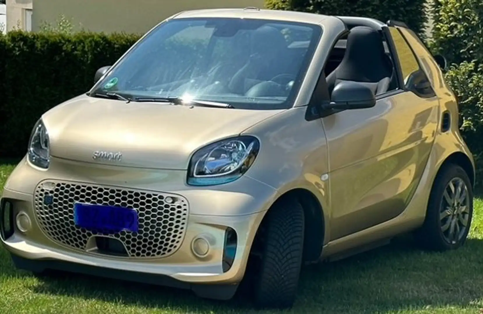 smart forTwo smart fortwo cabrio electric drive cabrio EQ pulse Gold - 1