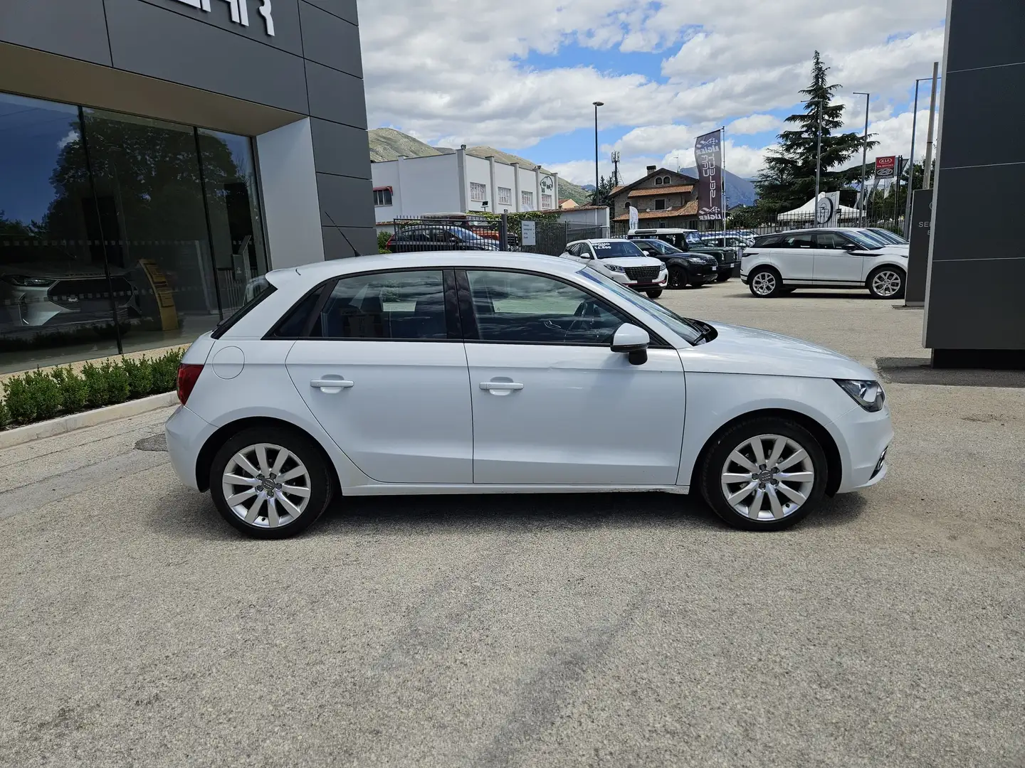 Audi A1 A1 1.6 TDI S-Tronic Bianco - 2