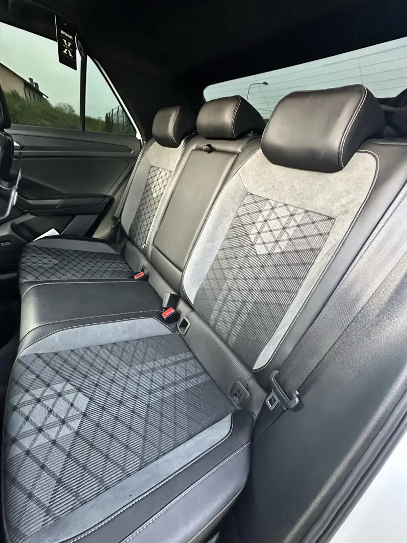 Volkswagen T-Roc 1.0 tsi R-Line 110cv *TETTO APRIBILE* - 2