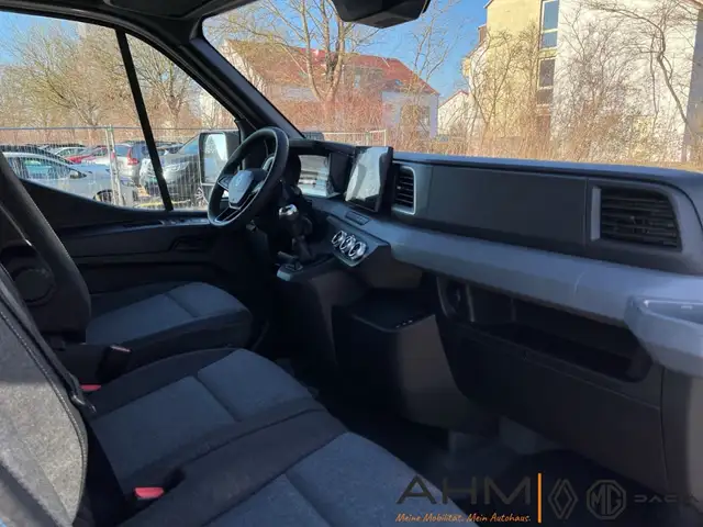 Renault Master view 14