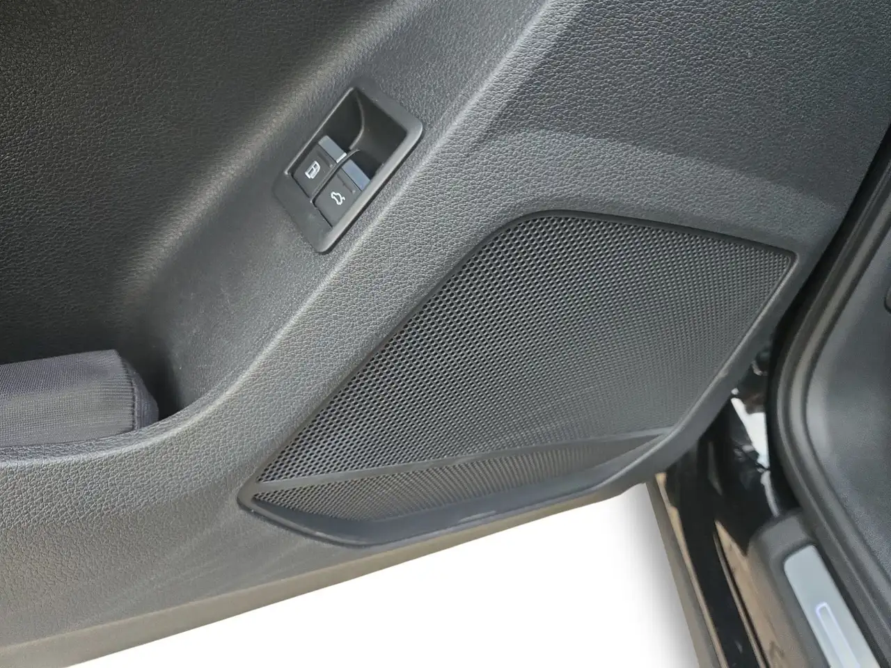 Audi Q3 S line 45 TFSI e S tronic, KAM/19"/VIRTUAL/NA 11