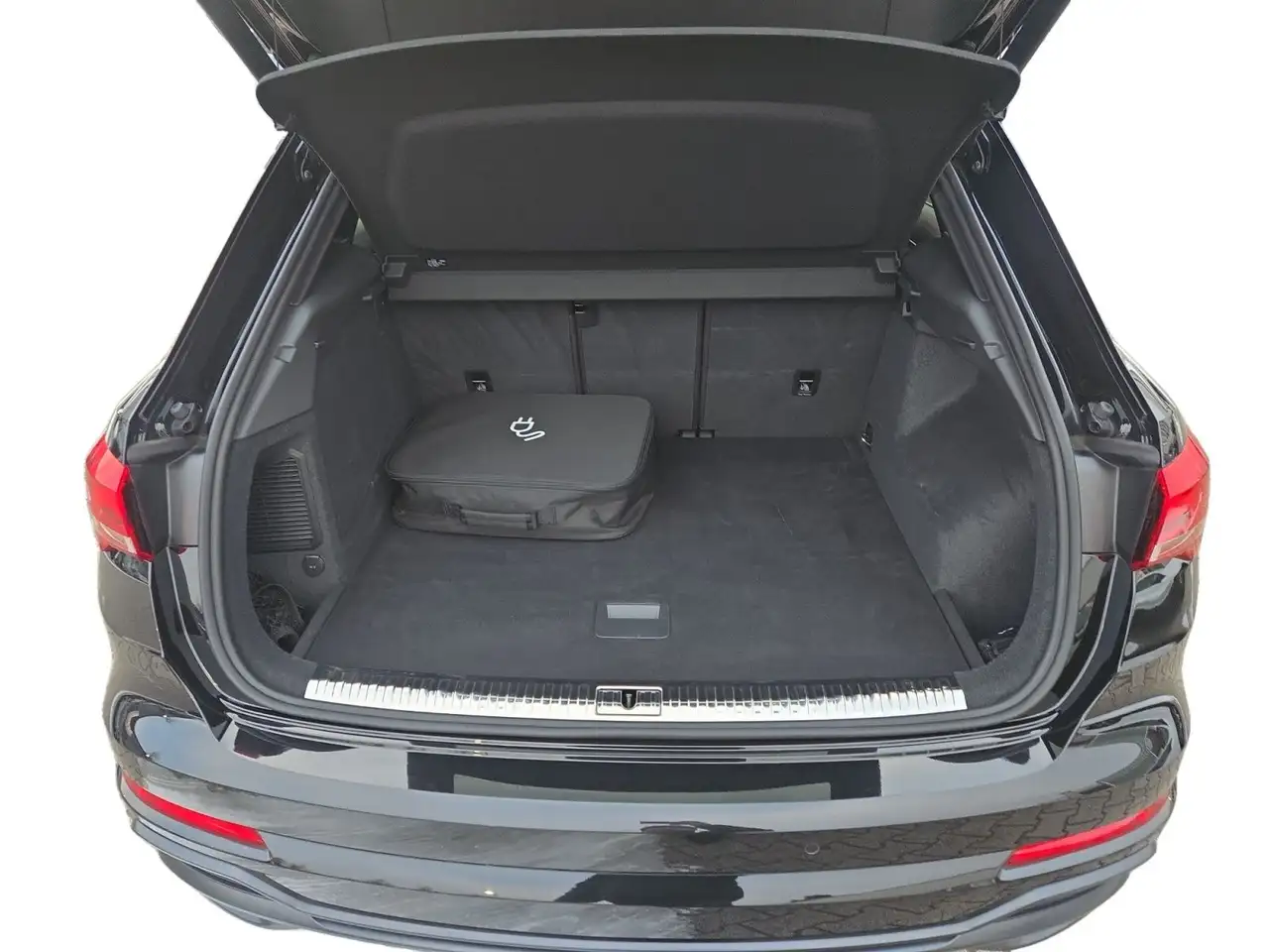 Audi Q3 S line 45 TFSI e S tronic, KAM/19"/VIRTUAL/NA 14