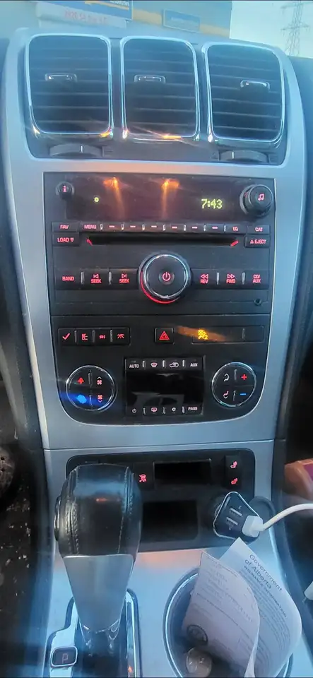 GMC Acadia снимка GMC Acadia