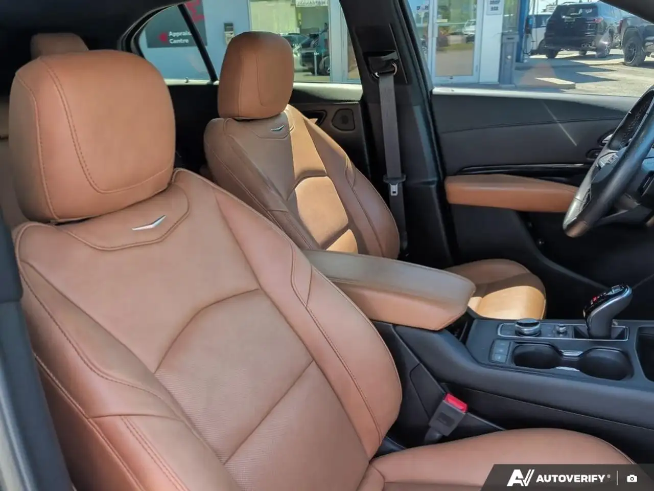Cadillac XT4 снимка Cadillac XT4
