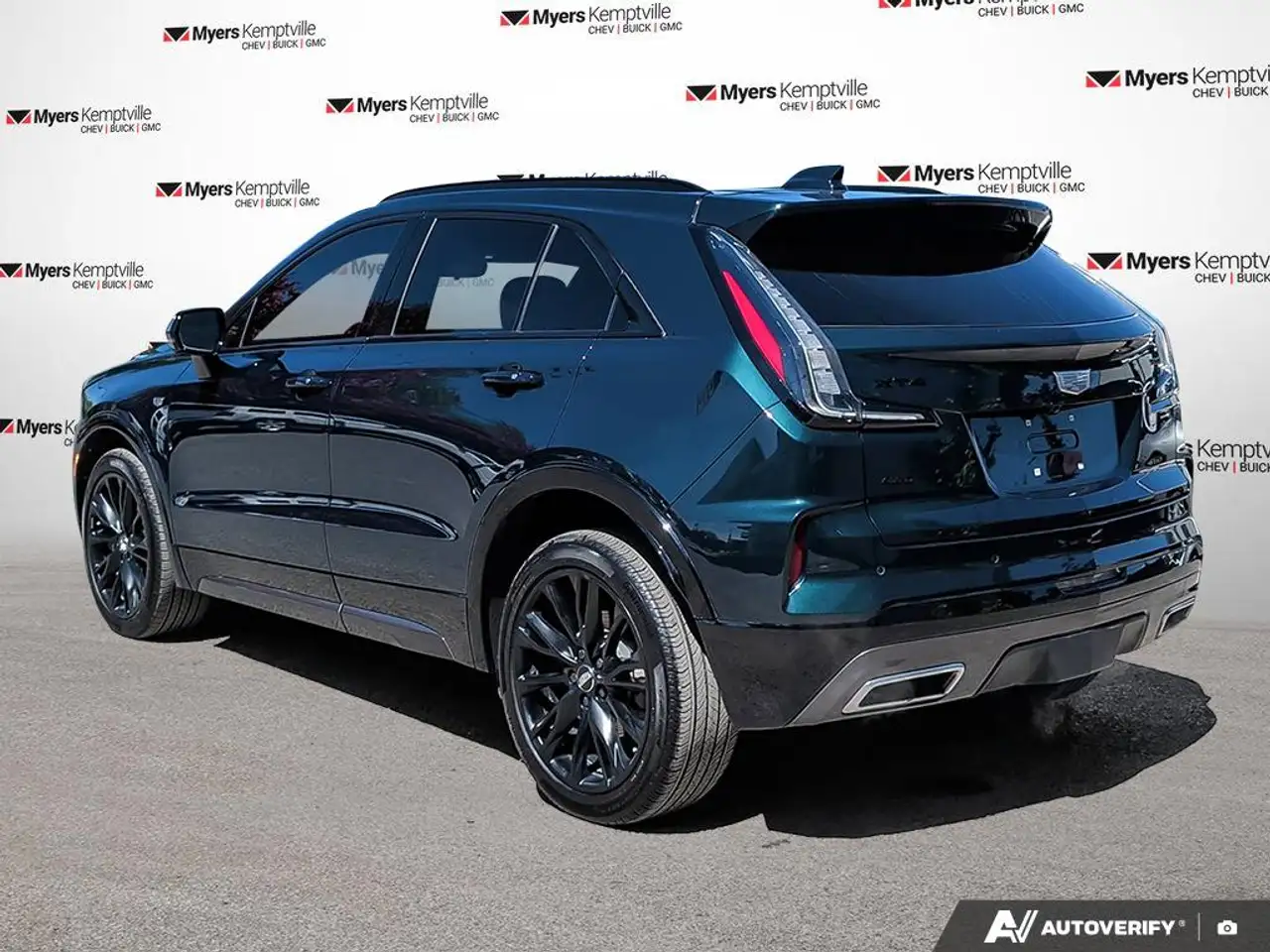 Cadillac XT4 снимка Cadillac XT4