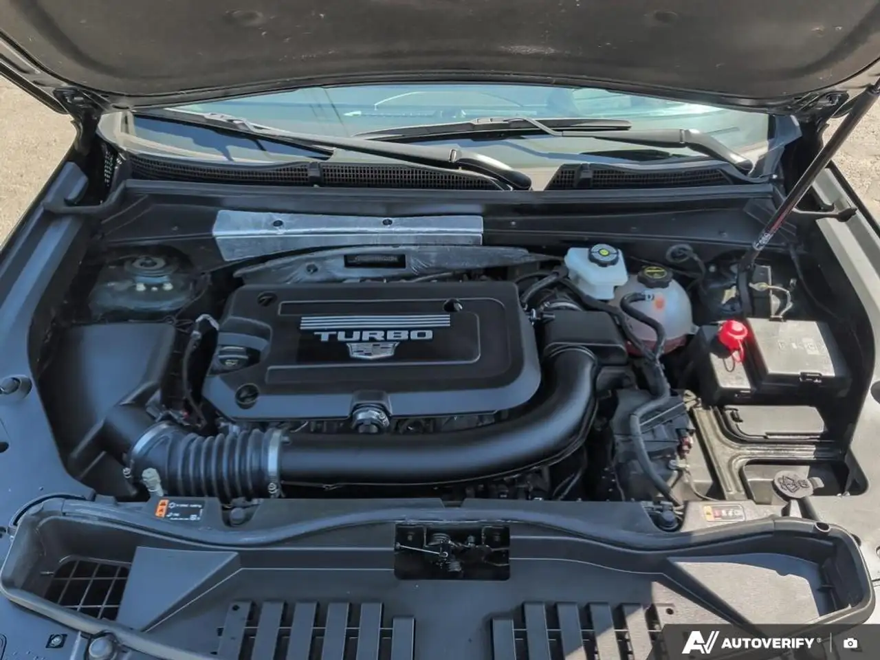 Cadillac XT4 снимка Cadillac XT4