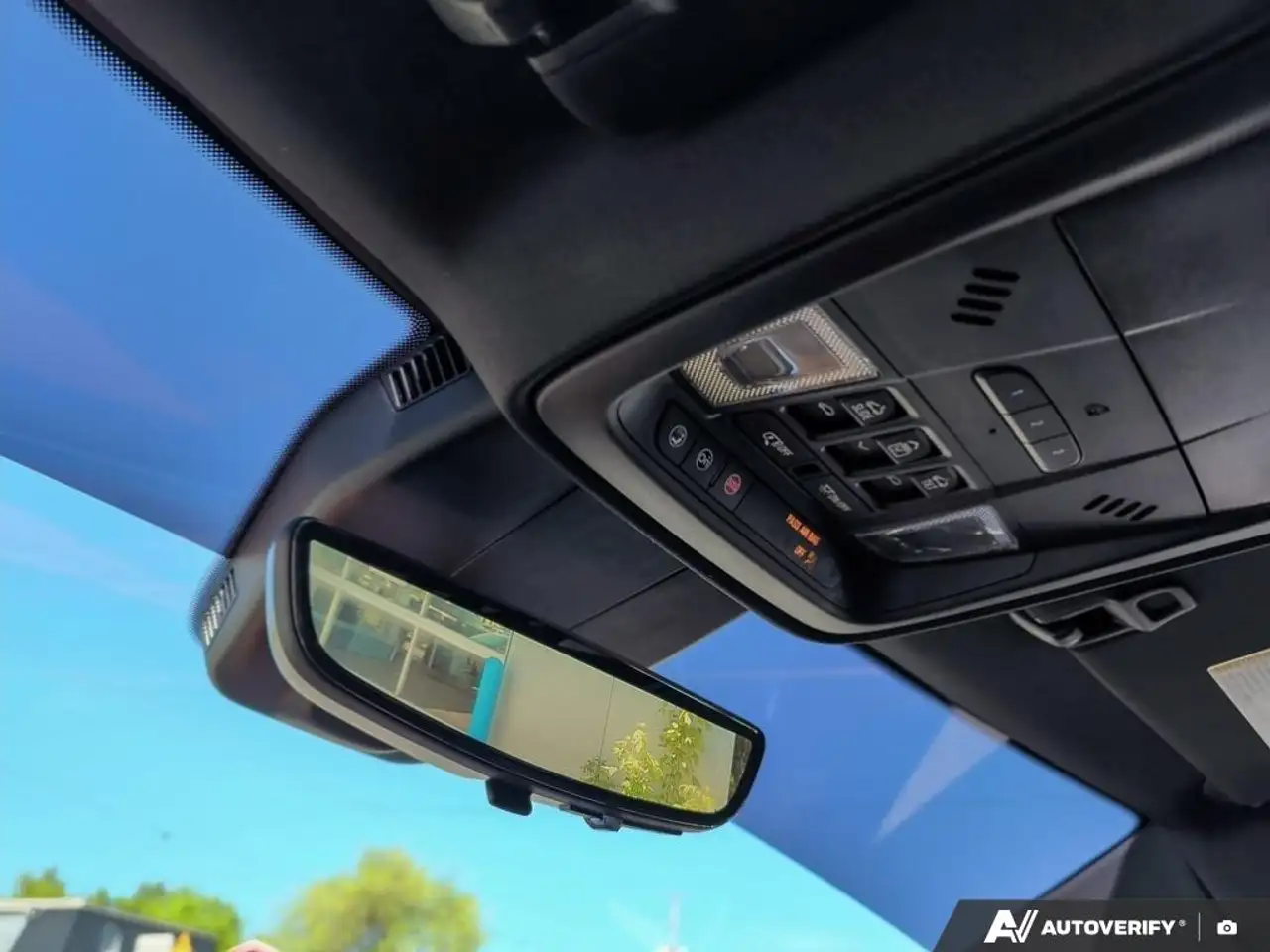 Cadillac XT4 снимка Cadillac XT4