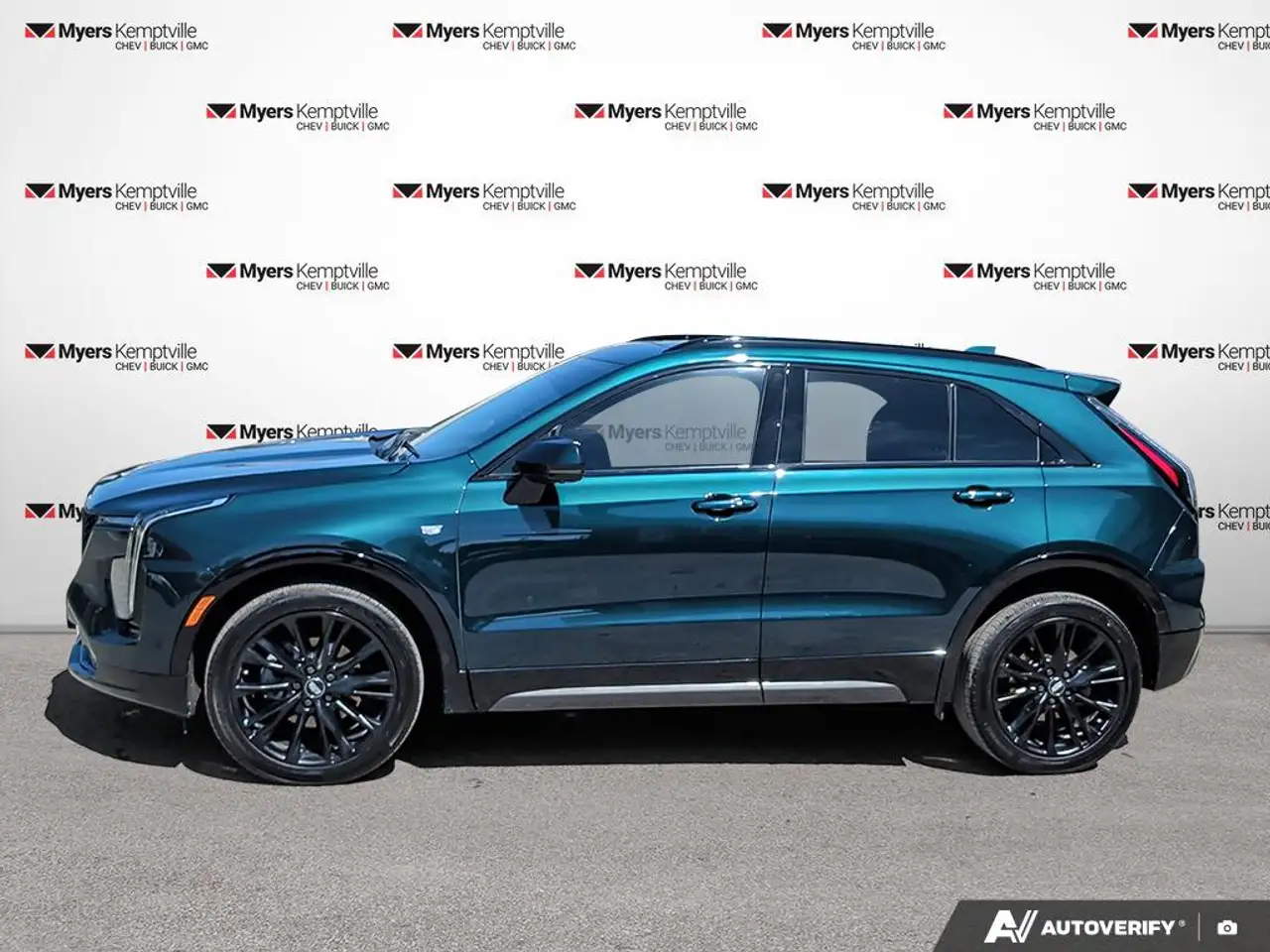 Cadillac XT4 снимка Cadillac XT4